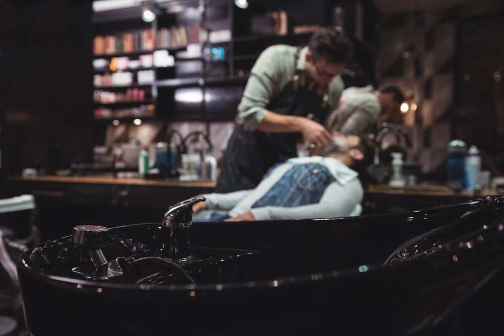 qué mobiliario necesita una barbería