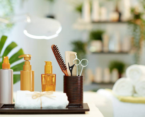 materiales naturales en tu salón de belleza de productos orgánicos a herramientas sostenibles